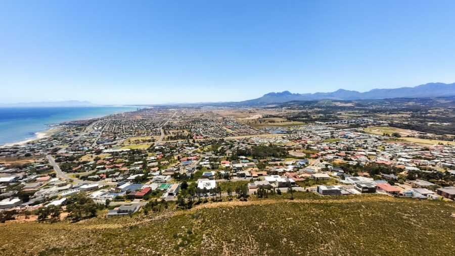  Bedroom Property for Sale in Gordon Heights Western Cape